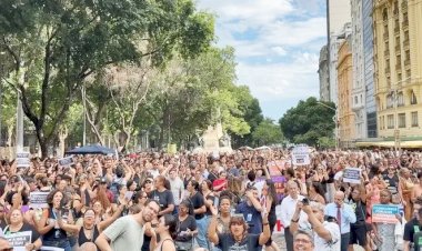 Assembleia de profissionais da educação do Rio decide início de greve na rede municipal