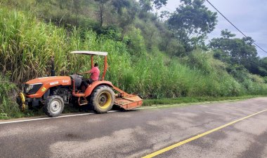 Secretaria de Agricultura realiza manutenção em estradas vicinais de Bemposta