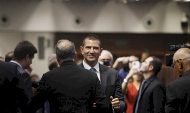 Douglas Ruas é eleito presidente da Alerj