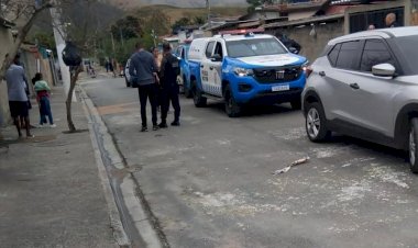 Polícia Militar prende dois homens e apreende duas armas e drogas durante ação no Habitat, em Três Rios