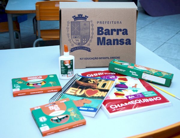 Barra Mansa entrega uniformes e kits escolares na Creche Padre Adalberto
