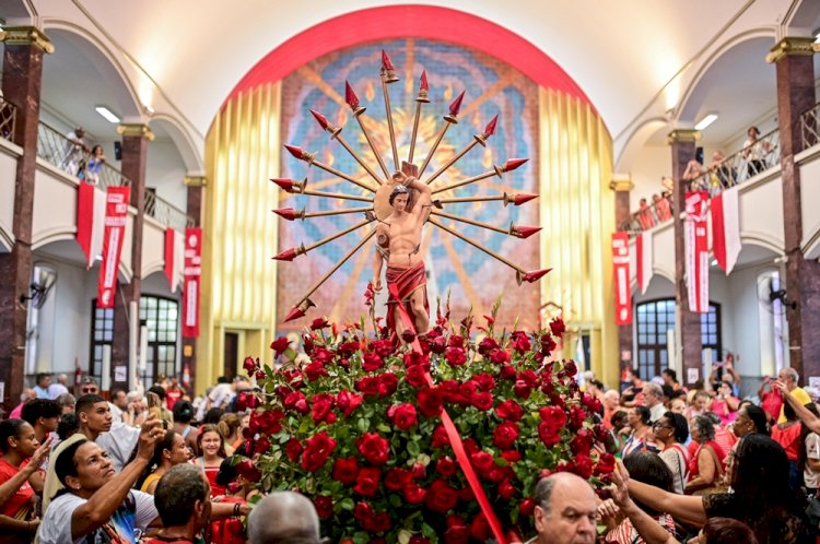 Homenagens ao padroeiro aconteceram durante toda a segunda-feira (20)