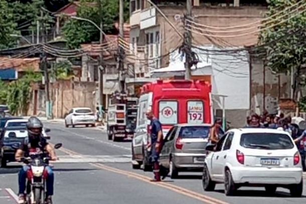 Estudante de enfermagem é atropelada ao atravessar a rua em frente ao SAMU