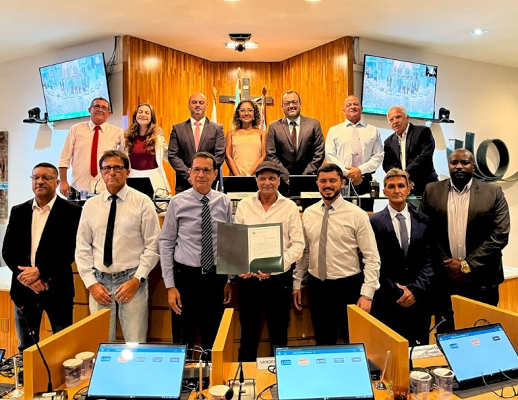 Joel São Tiago recebe Moção de Aplausos na Câmara de Vereadores