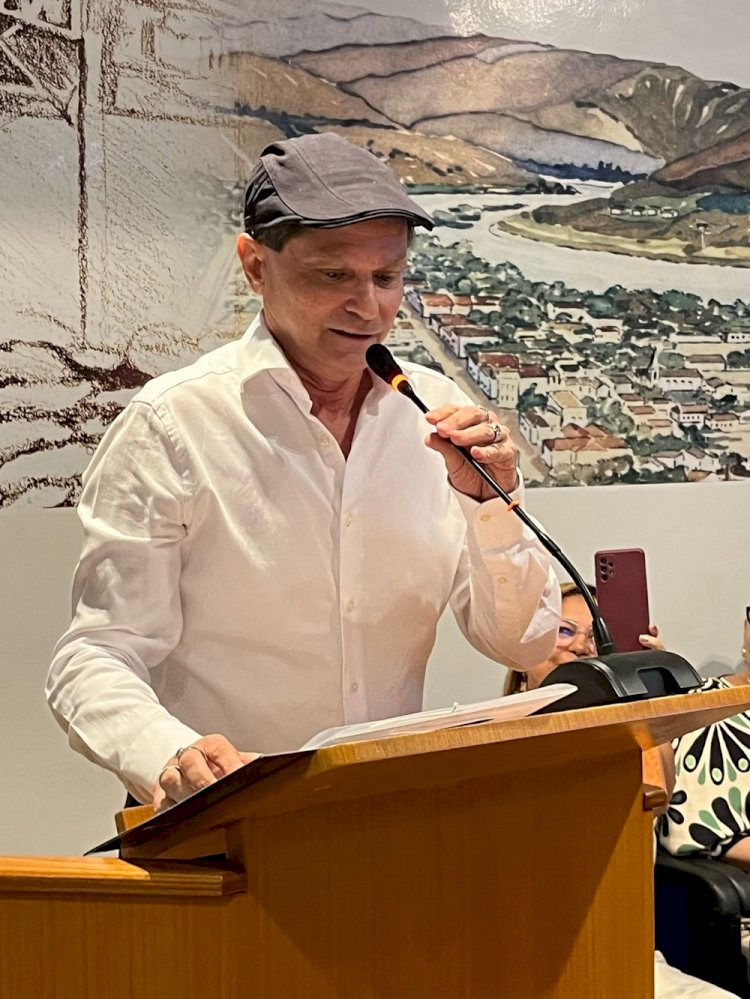 Joel São Tiago recebe Moção de Aplausos na Câmara de Vereadores