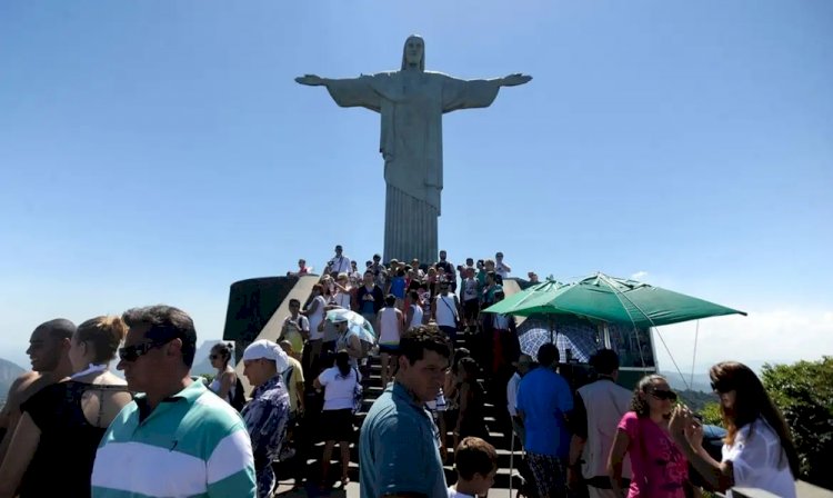 Cristo Redentor reabre ao público depois de morte de turista