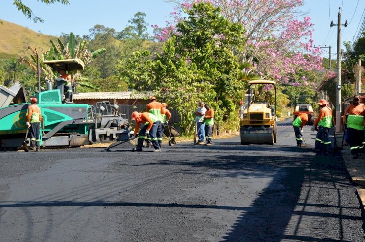 Infraestrutura avança em Levy Gasparian com obras de asfaltamento em Afonso Arinos