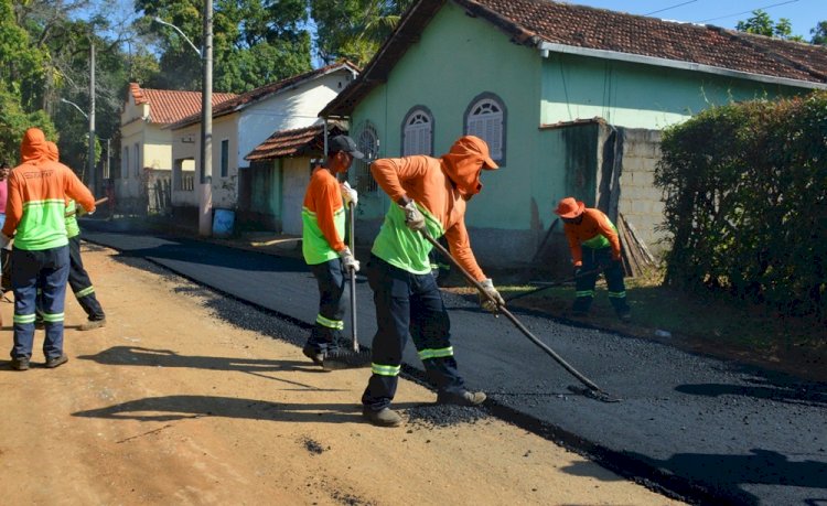 Infraestrutura avança em Levy Gasparian com obras de asfaltamento em Afonso Arinos