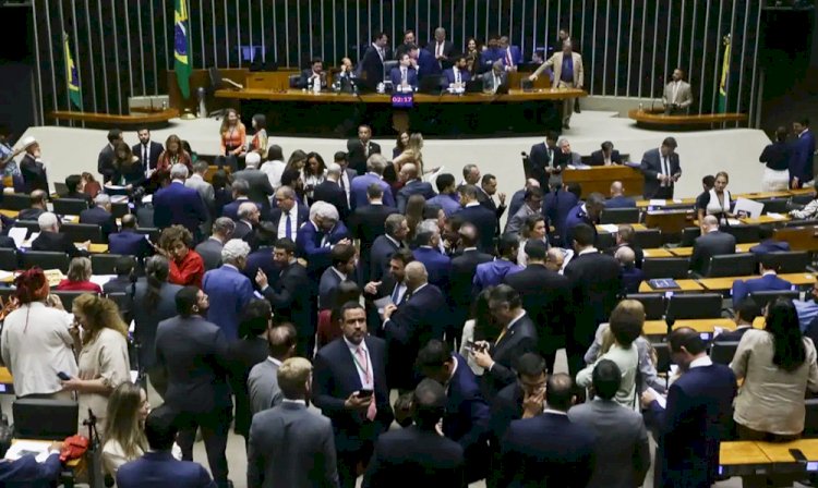 Câmara aprova isenção do IR para quem ganha até R$ 5 mil
