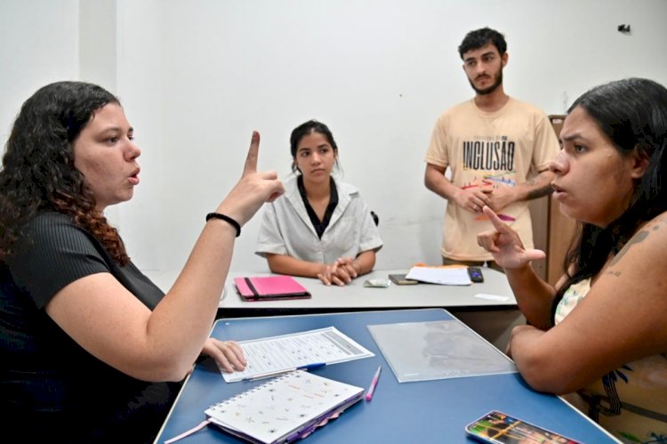 Prefeitura de Barra Mansa amplia inclusão com atendimento em Libras