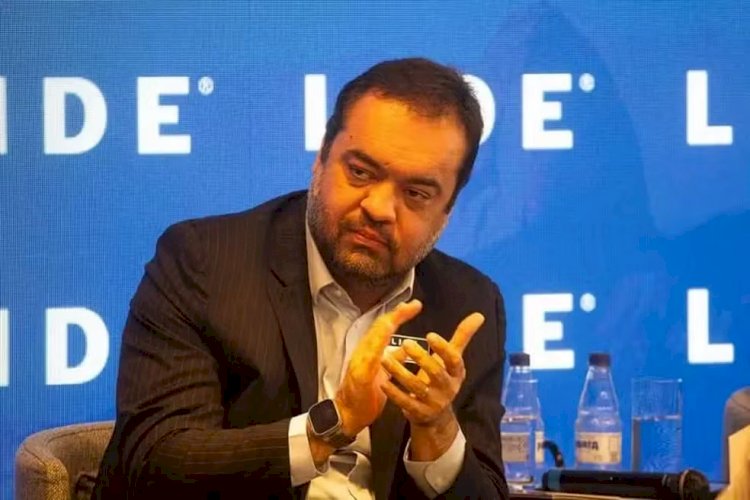 Três dias após renunciar, Cláudio Castro solicitou R$ 142 mil em indenização por ferias.