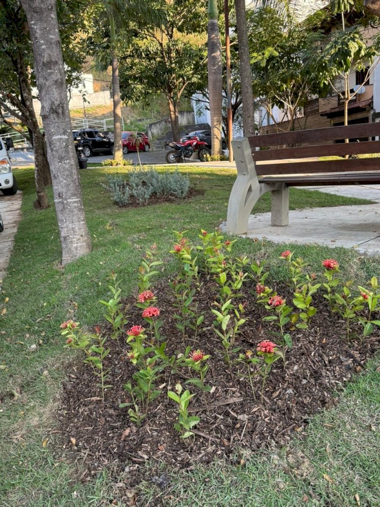 Prefeitura entrega revitalização da Praça Cacique, na Margem Direita