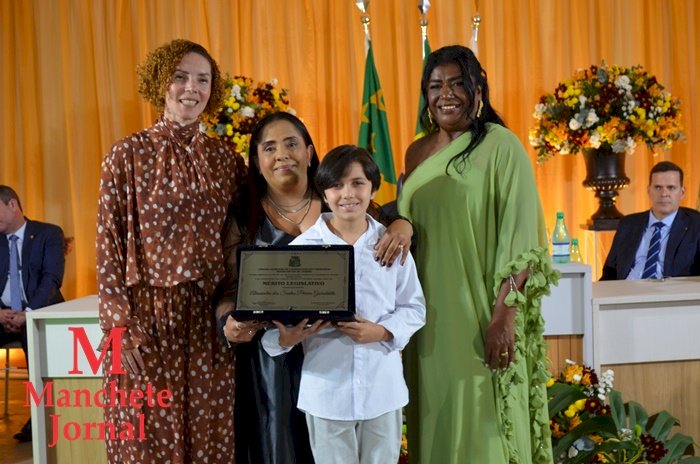 Sessão Solene em Comemoração ao 35º Aniversário de Emancipação Político-Administrativa de Comendador Levy Gasparian/RJ.