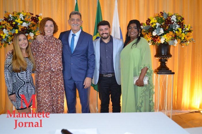 Sessão Solene em Comemoração ao 35º Aniversário de Emancipação Político-Administrativa de Comendador Levy Gasparian/RJ.