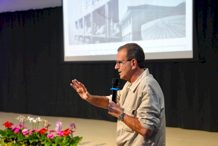 Eduardo Paes visita laboratório em Petrópolis que abriga o supercomputador mais potente da América Latina
