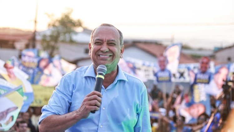 Max Lemos reúne em seu lançamento de campanha quase 10 mil pessoas ao lado de Douglas Ruas