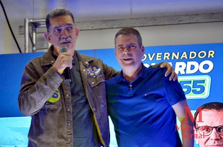 Mesmo com chuva e frio, uma multidão comparece ao Atlético Clube Operário para prestigiar os candidatos do Prefeito Cláudio Mannarino.