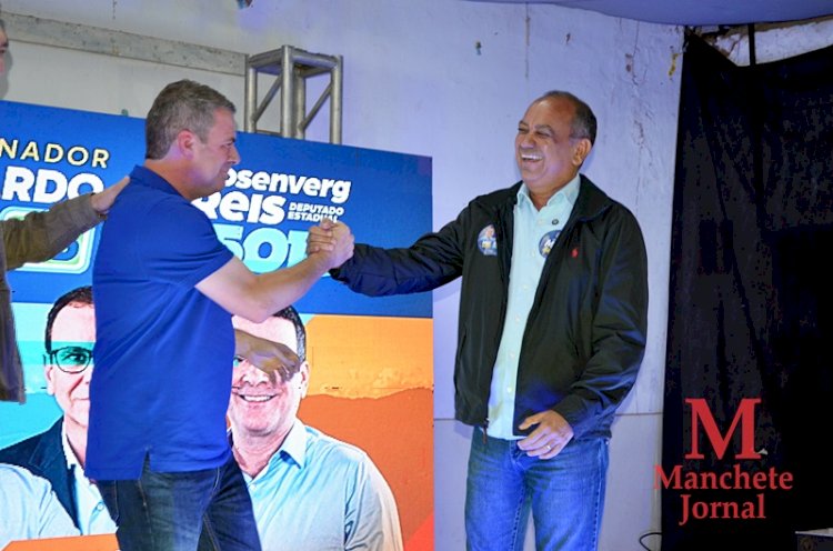 Mesmo com chuva e frio, uma multidão comparece ao Atlético Clube Operário para prestigiar os candidatos do Prefeito Cláudio Mannarino.
